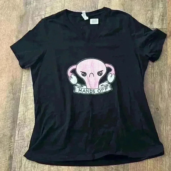 Hands Off My Uterus T Shirt Size L‎ - Picture 1 of 2